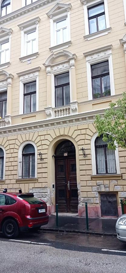 Western Apartman Budapeste Exterior foto