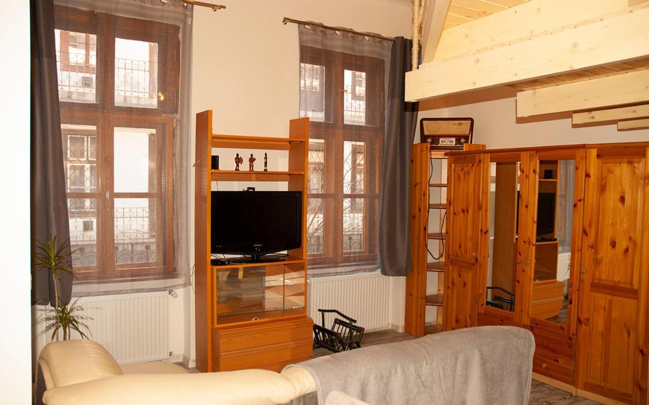 Western Apartman Budapeste Exterior foto